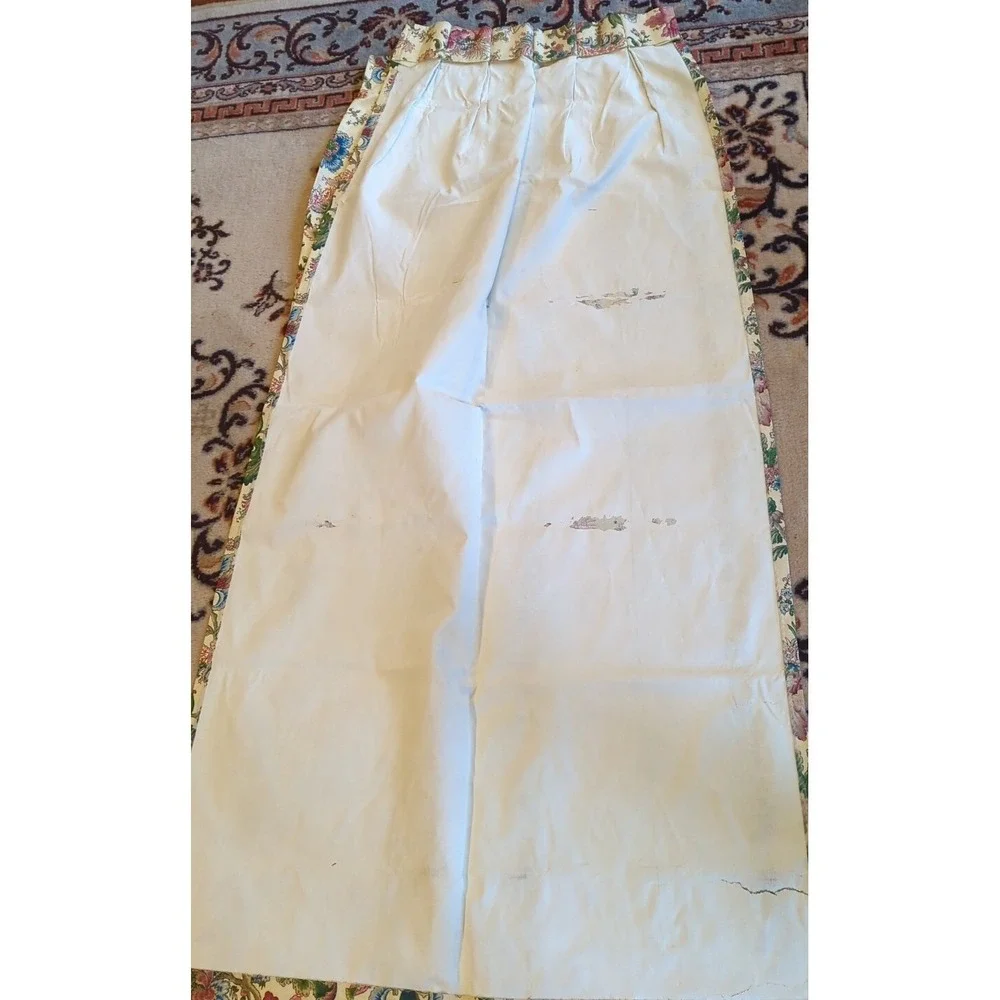 The Unbranded Brand vintage pair